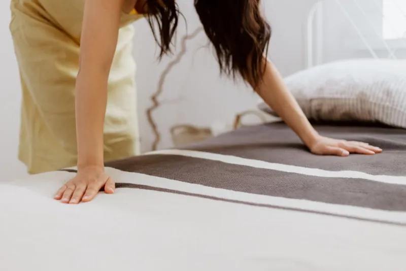 Two-Minute Bed Making